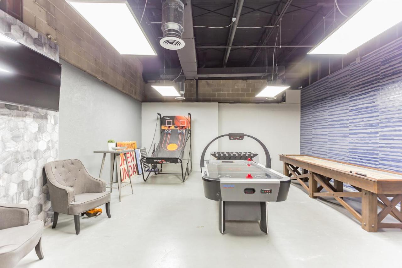 Brand New Downtown Studio With River Views